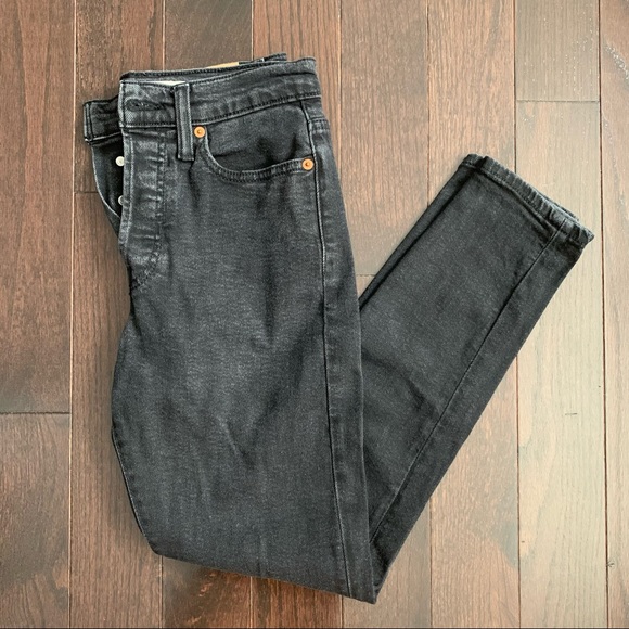 Levi’s Wedgie Skinny Jeans - Picture 1 of 4